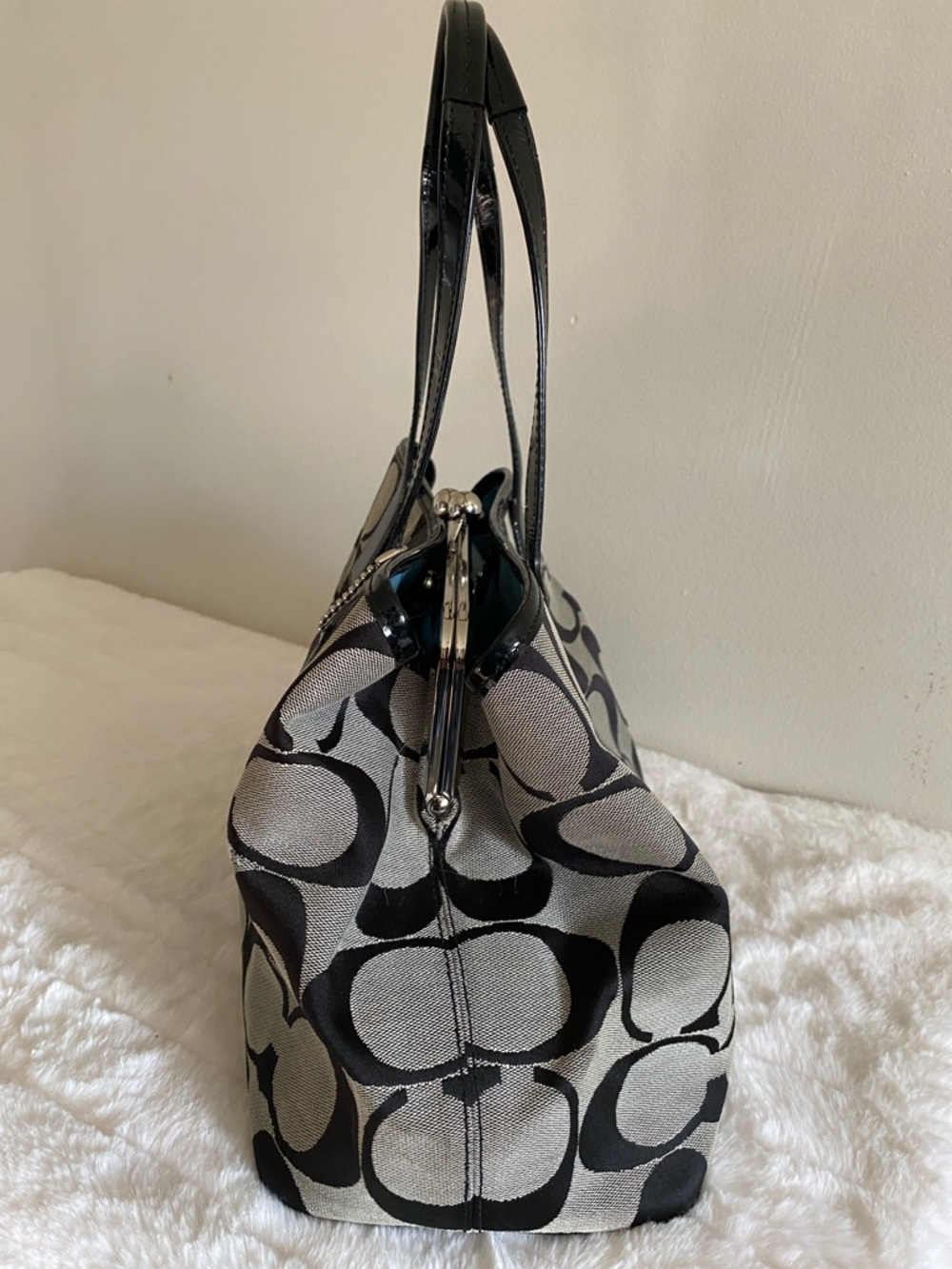 Coach F13533 Signature Kiss Lock Center Satchel (Vintage) - Picture 5 of 15